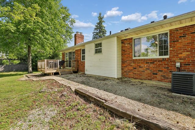 8049 Shade Tree Drive, West Chester, OH 45069