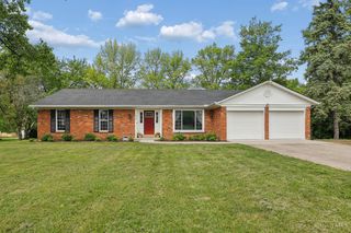 8049 Shade Tree Drive, West Chester, OH 45069