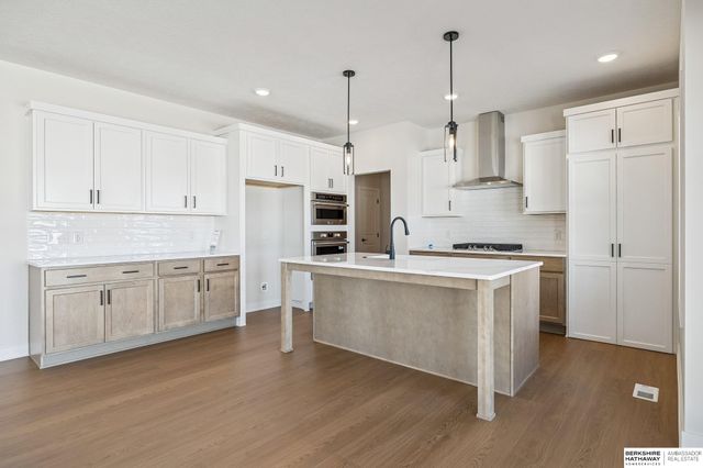 20808 Kansas Avenue, Elkhorn, NE 68022