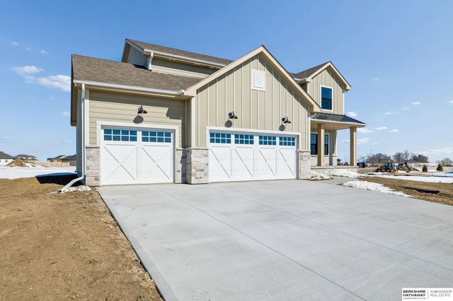 20808 Kansas Avenue, Elkhorn, NE 68022