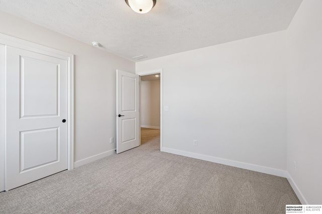 20808 Kansas Avenue, Elkhorn, NE 68022