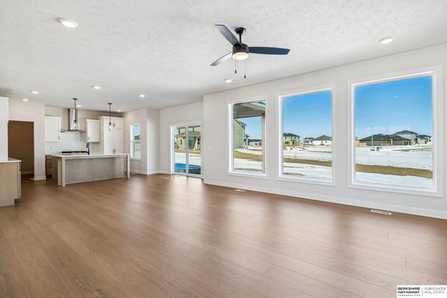 20808 Kansas Avenue, Elkhorn, NE 68022