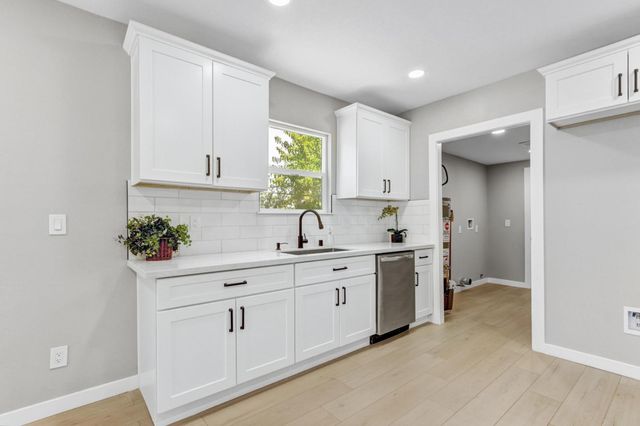 2820 26th Ave, Sacramento, CA 95820