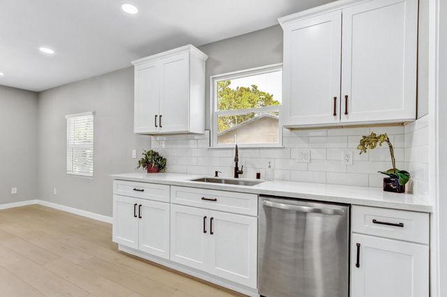 2820 26th Ave, Sacramento, CA 95820
