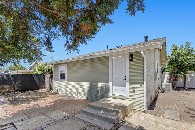 2820 26th Ave, Sacramento, CA 95820