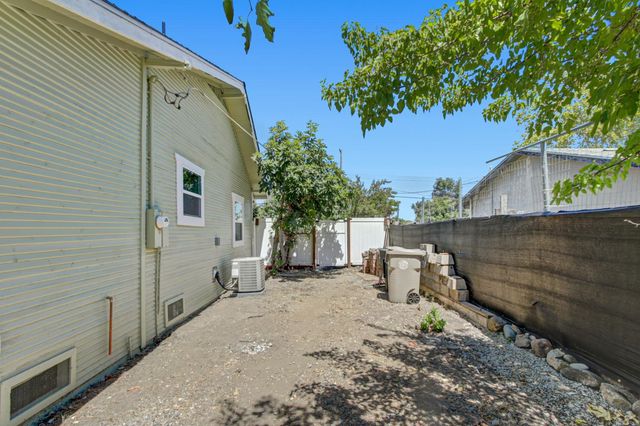 2820 26th Ave, Sacramento, CA 95820