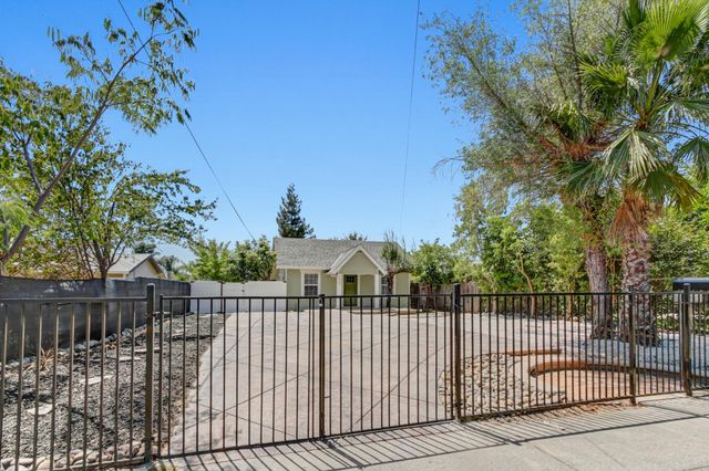 2820 26th Ave, Sacramento, CA 95820