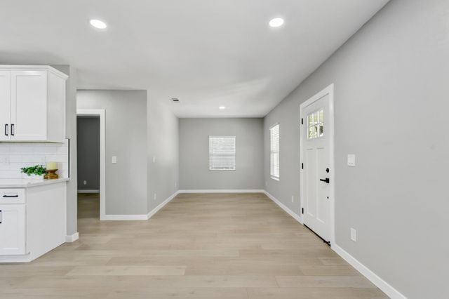 2820 26th Ave, Sacramento, CA 95820