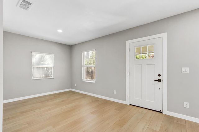 2820 26th Ave, Sacramento, CA 95820