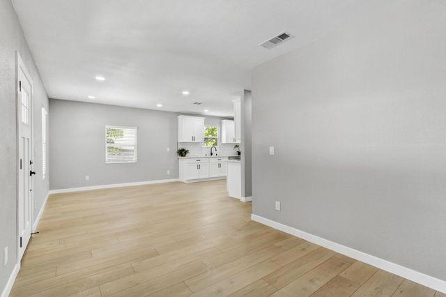 2820 26th Ave, Sacramento, CA 95820