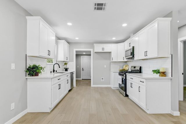 2820 26th Ave, Sacramento, CA 95820