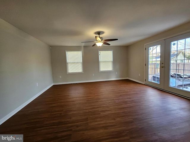 5901 HARRISON AVE, Riverdale, MD 20737