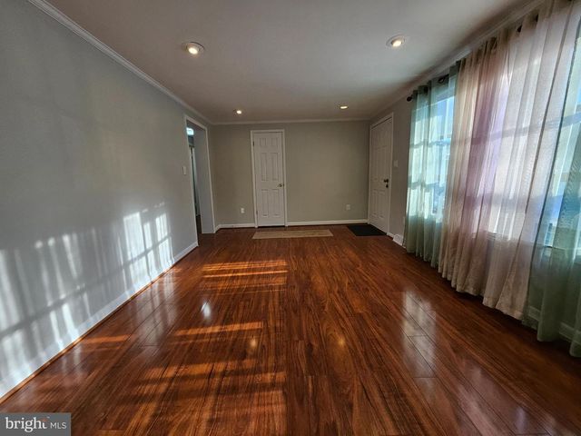 5901 HARRISON AVE, Riverdale, MD 20737