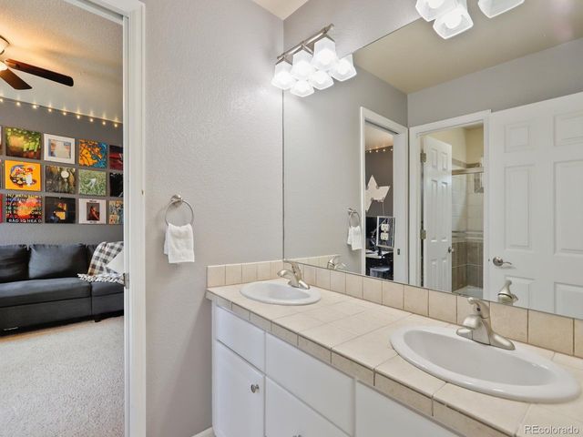 6568 S Telluride St, Aurora, CO 80016
