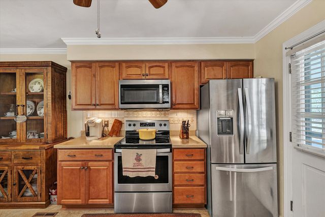 40 Fairfield LN, Troutville, VA 24175