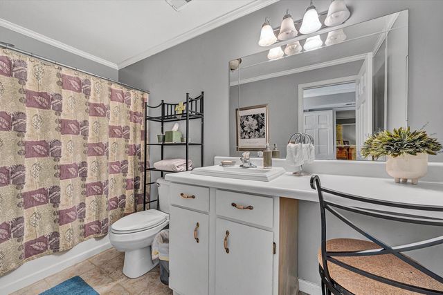 40 Fairfield LN, Troutville, VA 24175