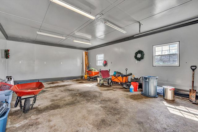 40 Fairfield LN, Troutville, VA 24175