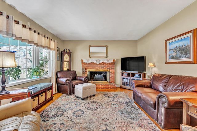 40 Fairfield LN, Troutville, VA 24175