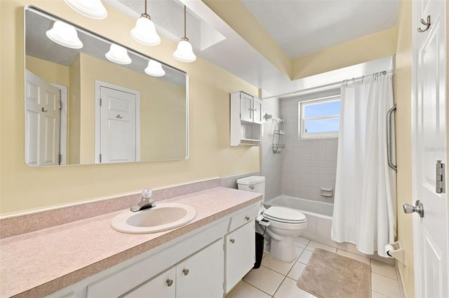 2069 KINGFISHER DRIVE, Palm Harbor, FL 34683