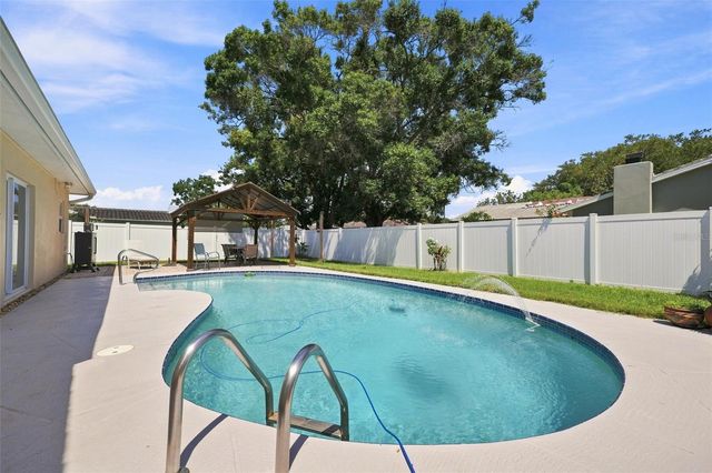 2069 KINGFISHER DRIVE, Palm Harbor, FL 34683