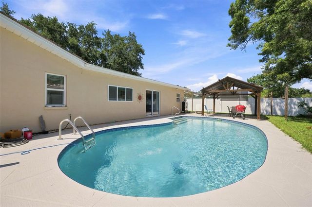 2069 KINGFISHER DRIVE, Palm Harbor, FL 34683