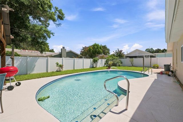 2069 KINGFISHER DRIVE, Palm Harbor, FL 34683