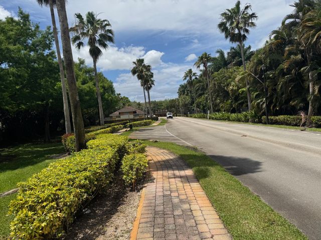 6639 Hidden Cove Drive 4-7, Davie, FL 33314