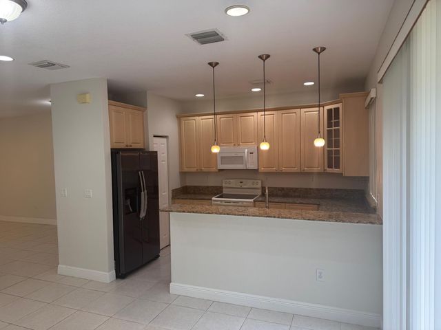 6639 Hidden Cove Drive 4-7, Davie, FL 33314
