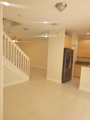 6639 Hidden Cove Drive 4-7, Davie, FL 33314