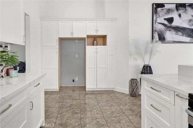 12400 Emeraldstone Dr., Victorville, CA 92392