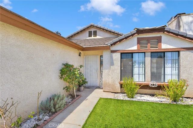 12400 Emeraldstone Dr., Victorville, CA 92392