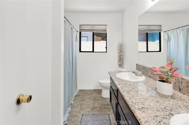12400 Emeraldstone Dr., Victorville, CA 92392