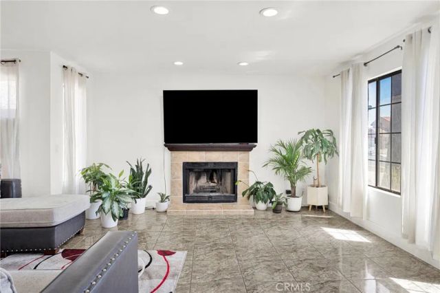 12400 Emeraldstone Dr., Victorville, CA 92392