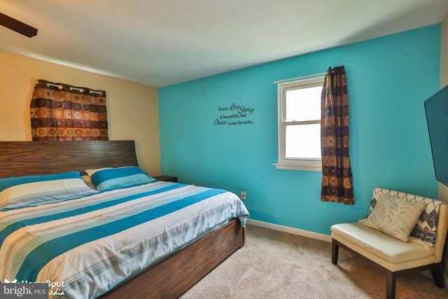 411 E OXFORD ST, Coopersburg, PA 18036