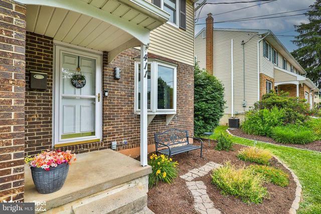 411 E OXFORD ST, Coopersburg, PA 18036