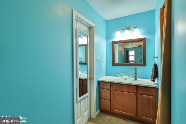 411 E OXFORD ST, Coopersburg, PA 18036