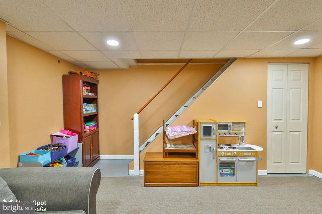 411 E OXFORD ST, Coopersburg, PA 18036