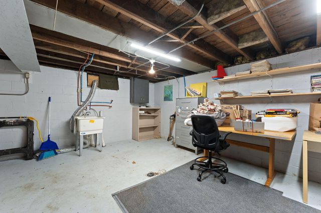 139 N Indiana Street, Griffith, IN 46319