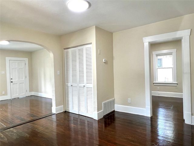 1908 35TH STREET S, St Petersburg, FL 33711