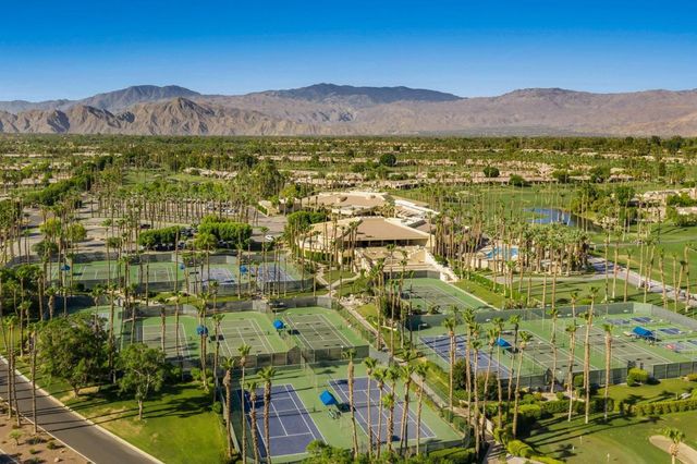 76761 Chrysanthemum Way, Palm Desert, CA 92211