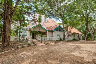 440 Robin Road, Cedar Hill, TX 75104