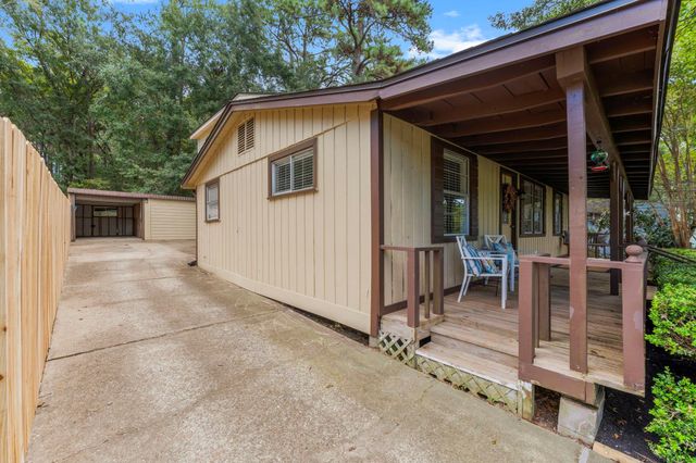 1745 E Pine Lake Circle, Conroe, TX 77316