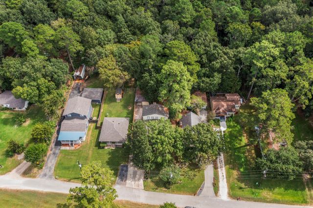 1745 E Pine Lake Circle, Conroe, TX 77316