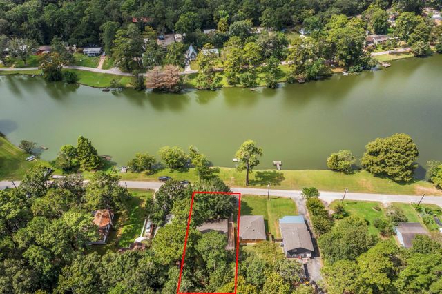 1745 E Pine Lake Circle, Conroe, TX 77316