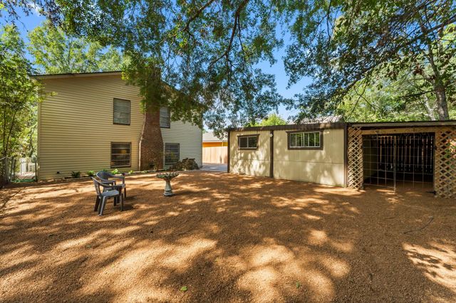 1745 E Pine Lake Circle, Conroe, TX 77316