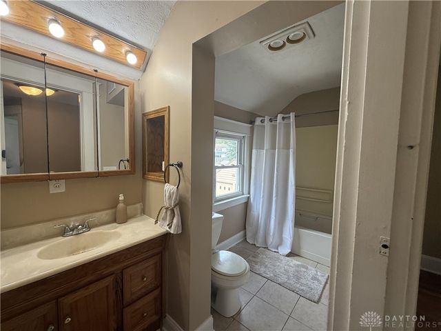 215 Aberdeen Drive, Middletown, OH 45042