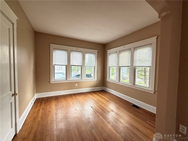215 Aberdeen Drive, Middletown, OH 45042