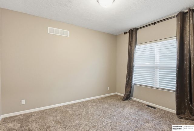 4519 N 206th Street, Elkhorn, NE 68022