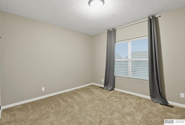 4519 N 206th Street, Elkhorn, NE 68022