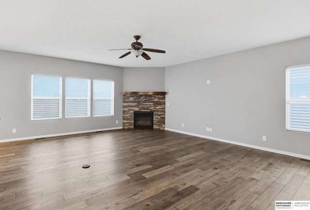 4519 N 206th Street, Elkhorn, NE 68022